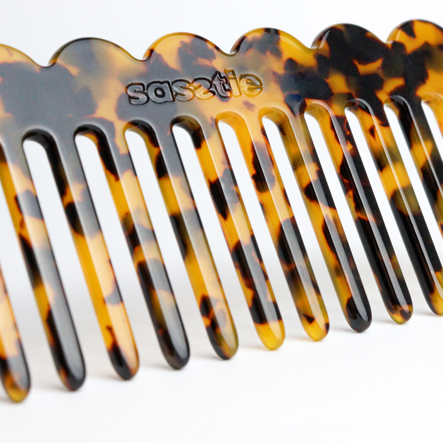 The Curved Comb